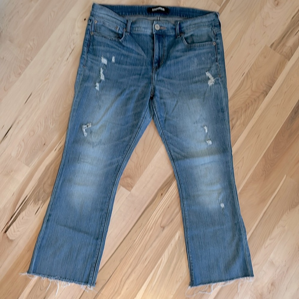 Express Barely Boot Mod Raise Crop Denim